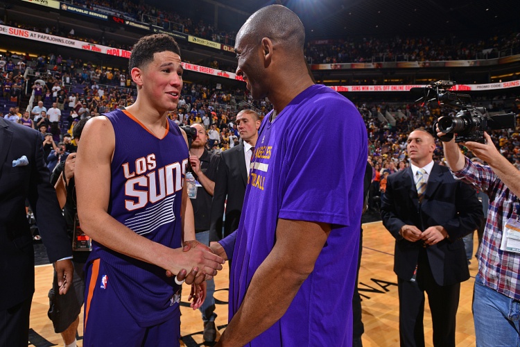 完美世界竞技平台-传承！布克成NBA历史第3年轻砍下18000分得卫 仅次于科比&amp;乔丹